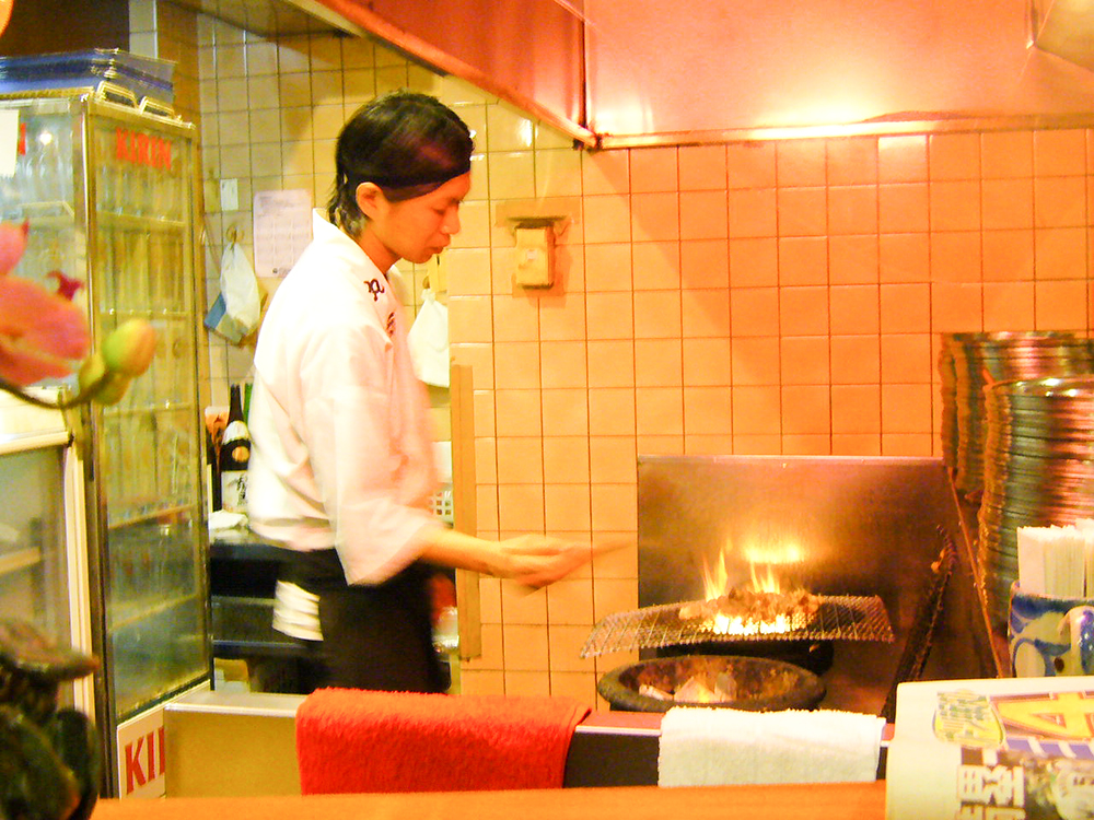 炭火もも焼き発祥「丸万焼鳥 本店」 サブ画像1