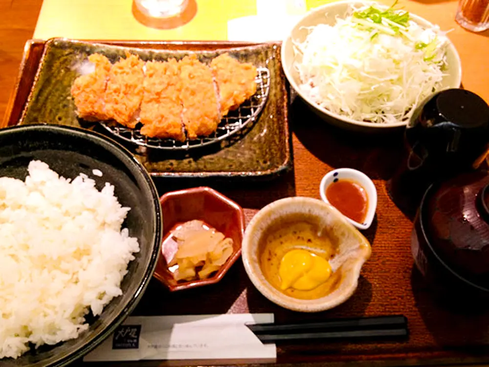 とんかつ定食（大戸屋）