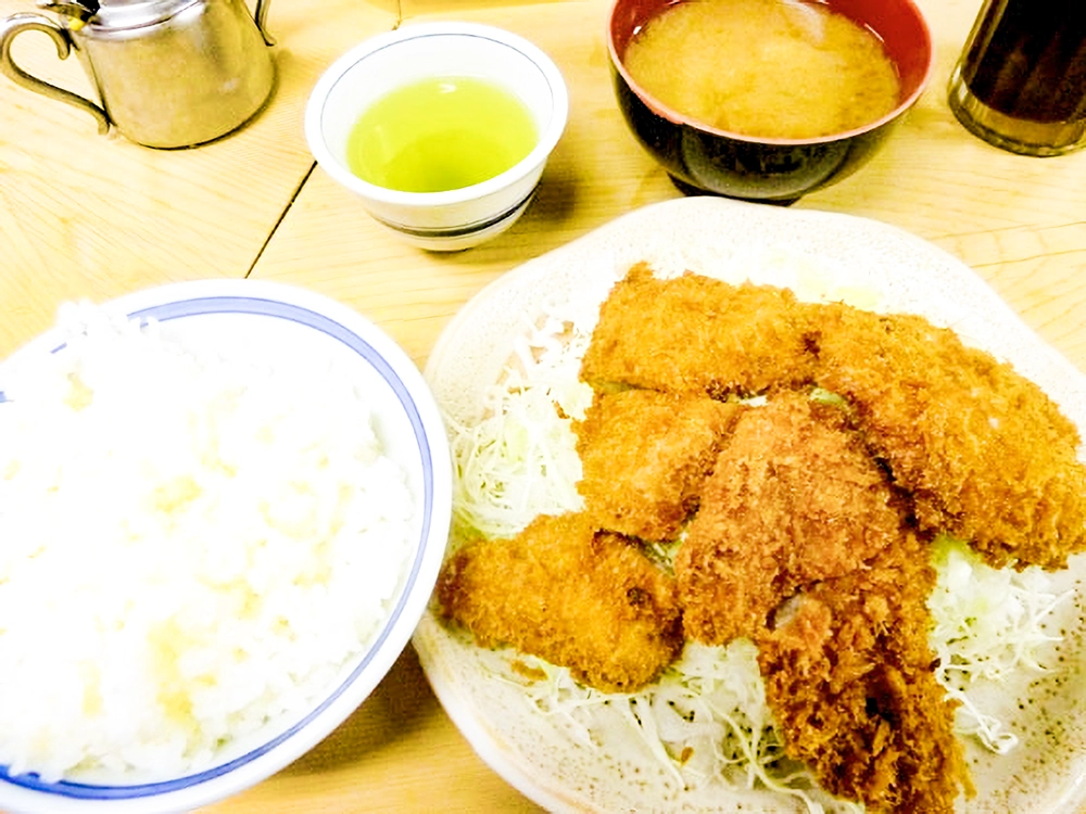 ヒレカツ定食　(950円)