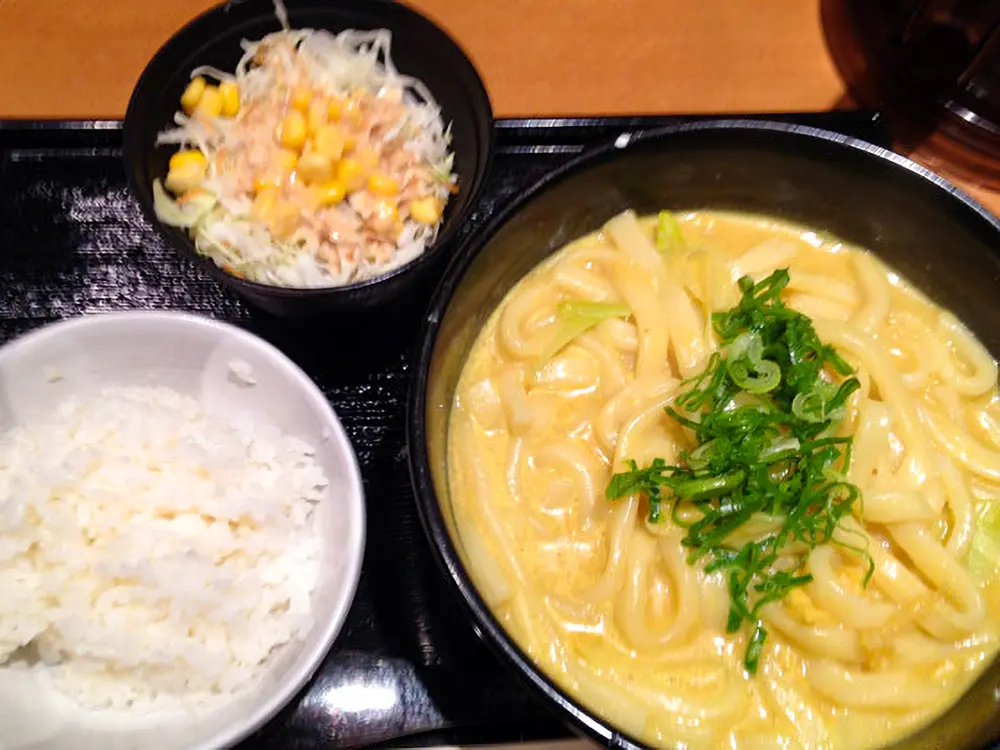 カレーうどんセット(660円)