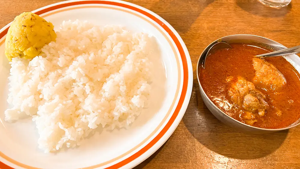 チキンカレー（850円｜GARAM）