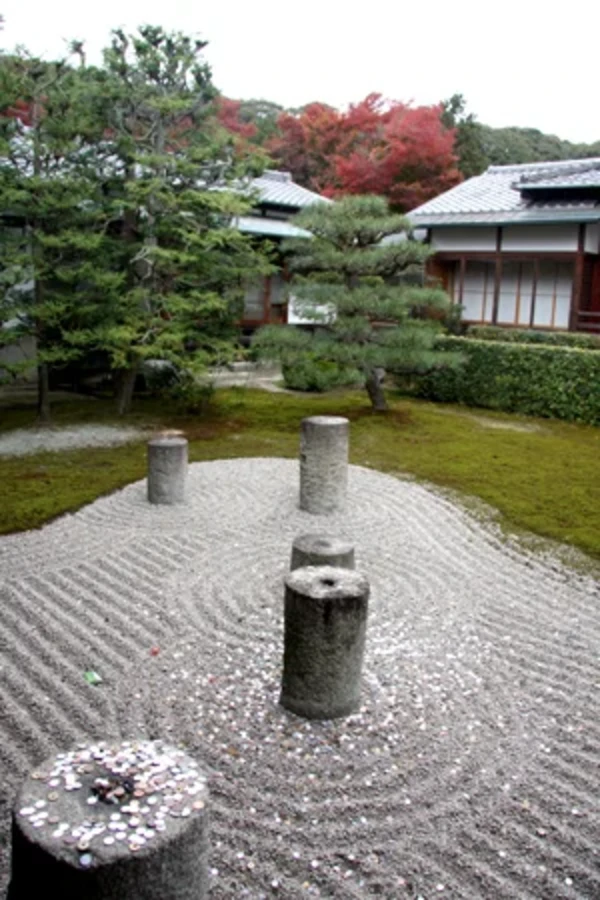 東庭の北斗の庭