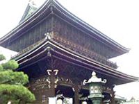 京都三大門の１つである御影堂門